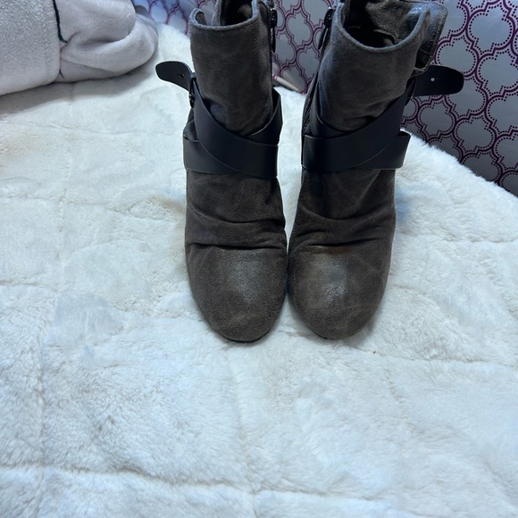 Aldo - Picture 4 of 4